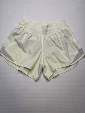 Lululemon hotty hot shorts, size 4, 4 inch length